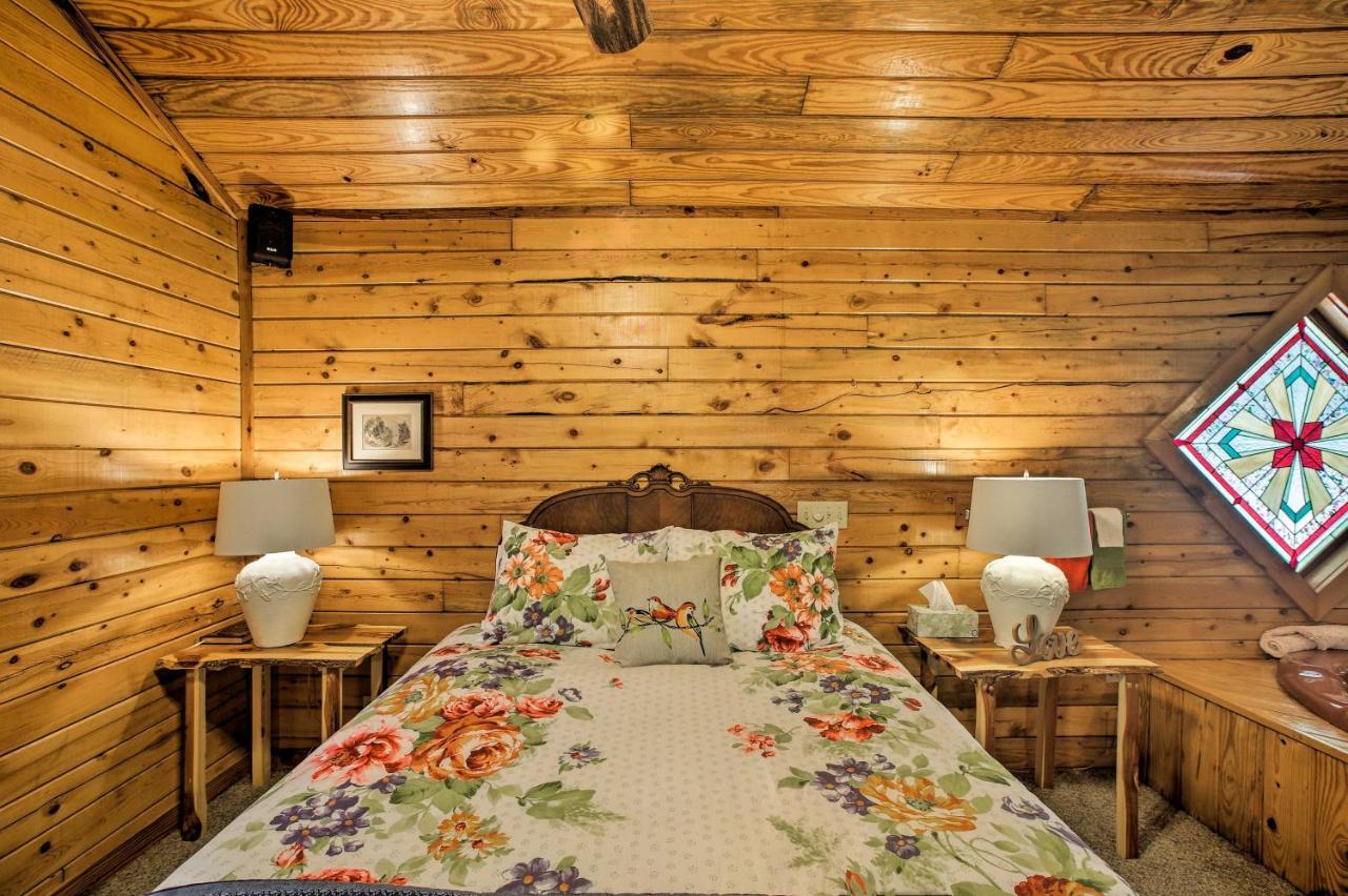 Eureka Springs Studio With Deck, Views And Bbq! Ngoại thất bức ảnh